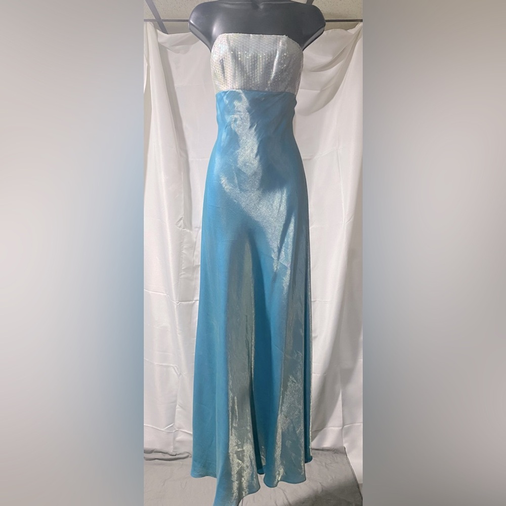 Faviana gown, size 3/4
